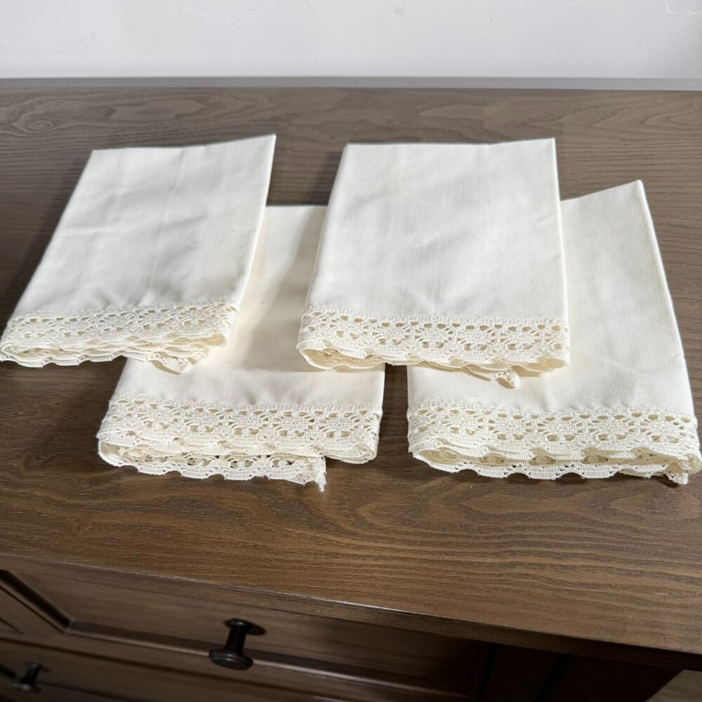 Vintage Ivory Linen Napkins Set of 4 | Crochet Lace Trim Cottagecore Table